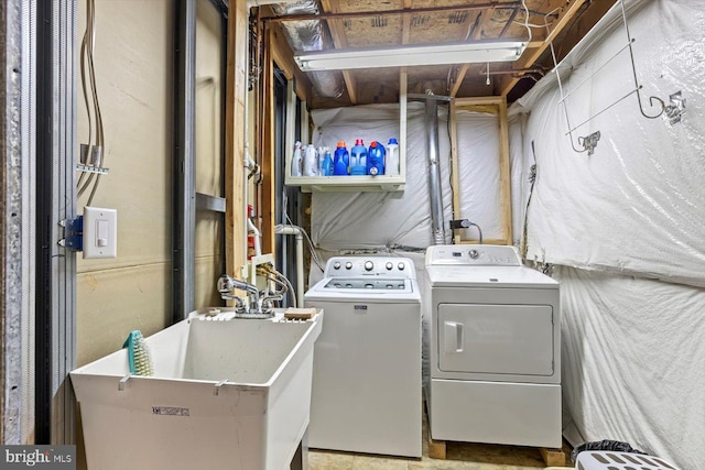 69 Cardinal Forest Dr, Fredericksburg, VA 22406 - laundry area with separate washer and dryer