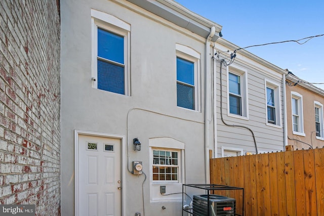 244 N Rose St, Baltimore, MD 21224 - multi unit property with stucco siding