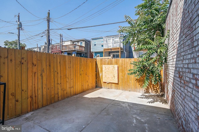 244 N Rose St, Baltimore, MD 21224 - view of patio / terrace