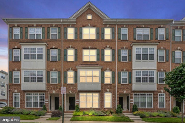 19278 Harlow Sq, Leesburg, VA 20176 - townhome / multi-family property with brick siding