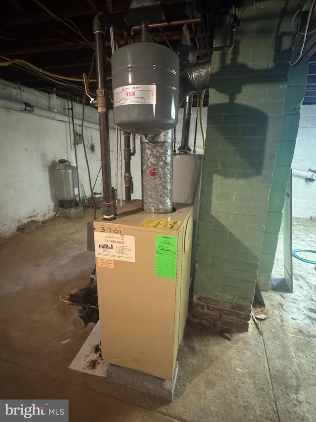 18 Benedict Rd, Lancaster, PA 17603 - utility room with a heating unit