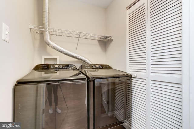 7041 Water Oak Rd Unit 42, Elkridge, MD 21075 - washroom with washer and clothes dryer