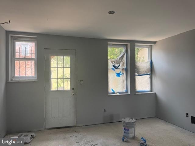 2622 W Franklin St, Baltimore, MD 21223 - entryway with healthy amount of natural light