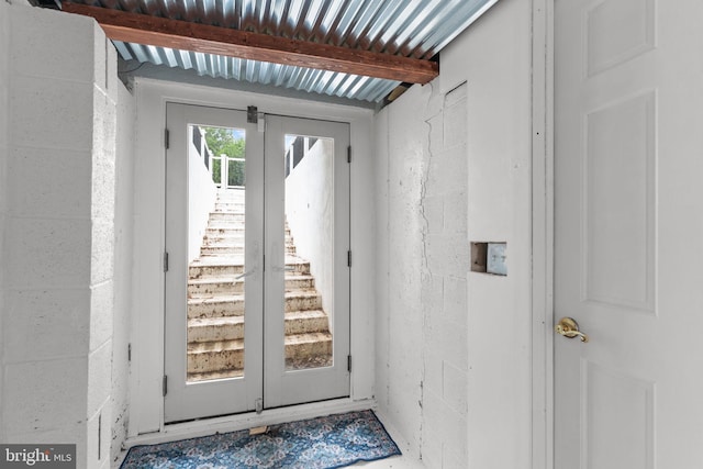 352 Concord Rd, Glen Mills, PA 19342 - doorway to outside with a barn door and stairway
