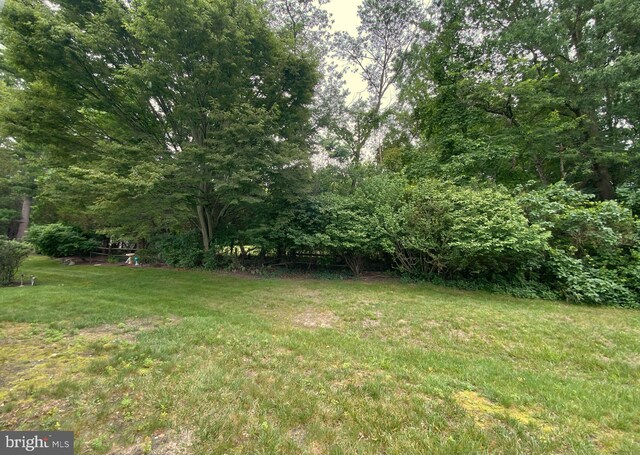 43 Glenview Way E, Gibbsboro, NJ 08026 - view of green lawn