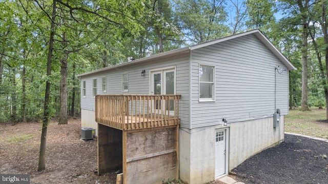 95 Arthur Burke Ln, Front Royal, VA 22630 - back of property featuring a deck