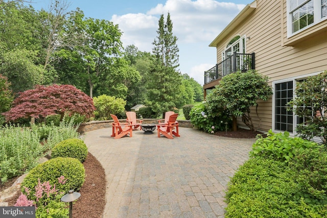 660 Casey Ln, West Chester, PA 19382 - patio / terrace with an outdoor fire pit and a patio area