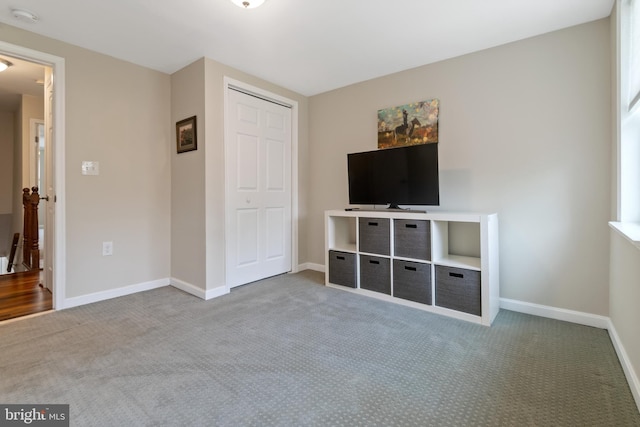 3343 Paine St, Baltimore, MD 21211 - unfurnished bedroom featuring carpet flooring and a closet
