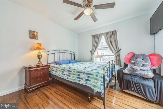 1622 Amosland Rd, Prospect Park, PA 19076 - bedroom with wood finished floors and ceiling fan