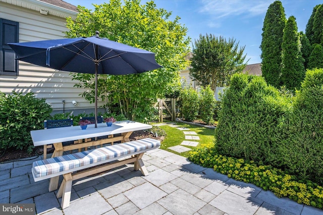 112 W Shore Dr, Milton, DE 19968 - view of patio with outdoor dining area