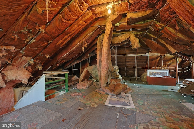 439 Columbia St, Cumberland, MD 21502 - view of attic