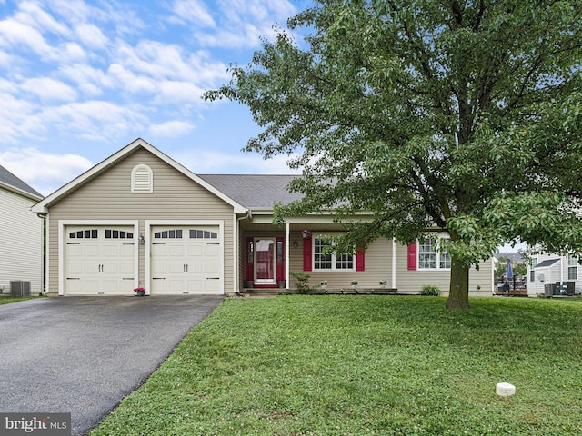 207 Drawyers Dr, Middletown, DE 19709 - ranch-style house with driveway, a garage, a front lawn, and a shingled roof