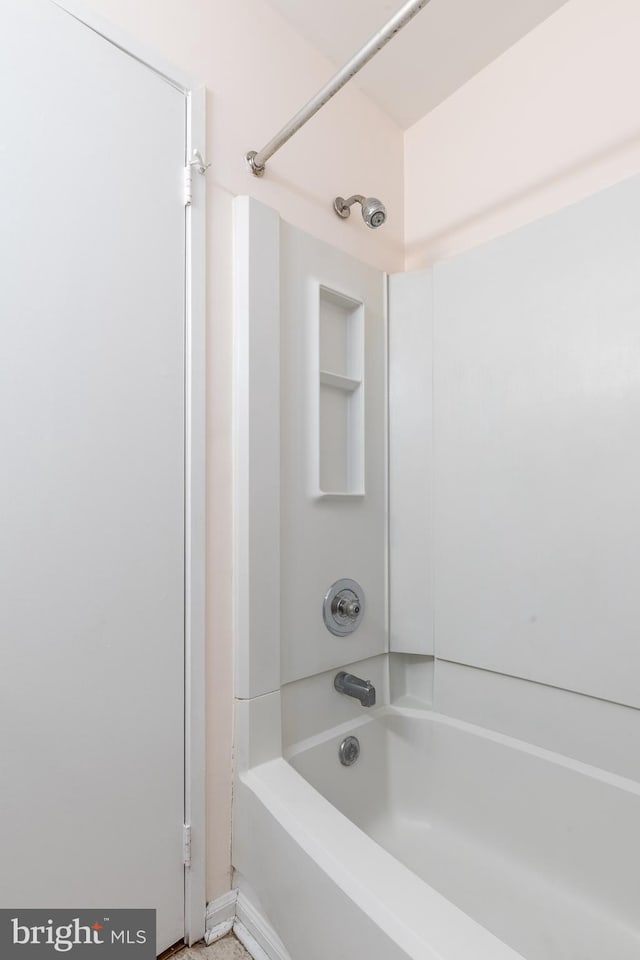 12803 Climbing Ivy Dr, Germantown, MD 20874 - bathroom featuring shower / bathtub combination