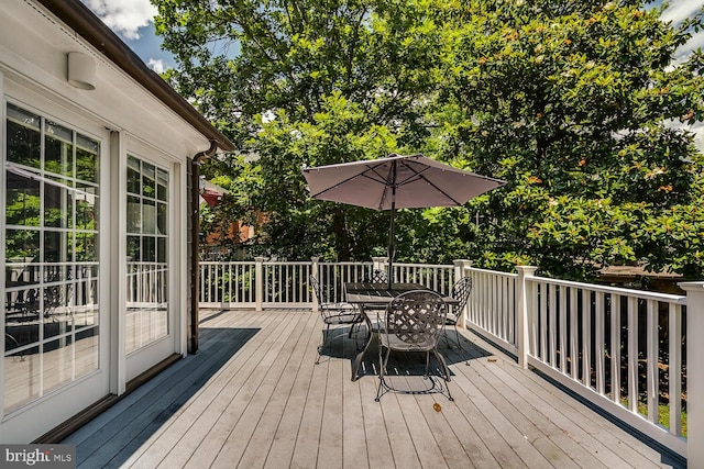 2413 Taylor Ave, Alexandria, VA 22302 - wooden terrace with outdoor dining area