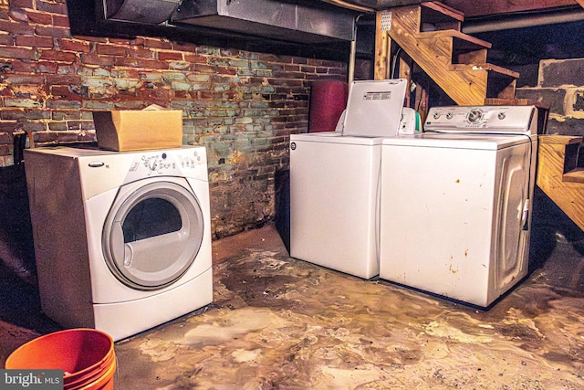 1504 Stricker, Druid, MD 21217 - laundry room with separate washer and dryer