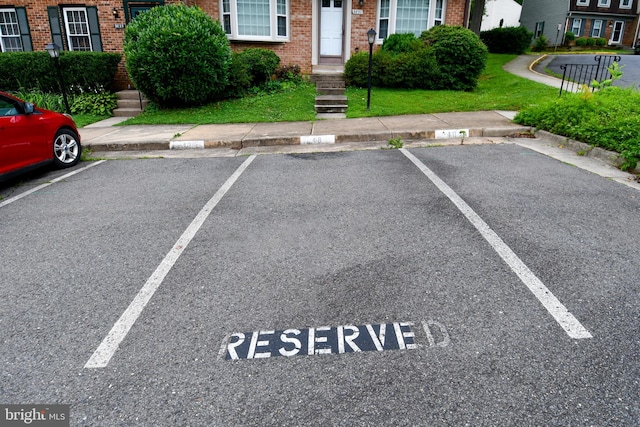 9835 Saint Cloud Ct, Fairfax, VA 22031 - view of uncovered parking lot