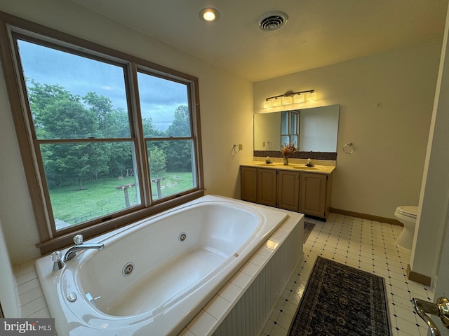 400 27th St, Huntingdon, PA 16652 - full bath featuring double vanity and a jetted tub