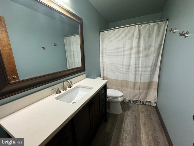 400 27th St, Huntingdon, PA 16652 - full bathroom with wood finished floors and vanity