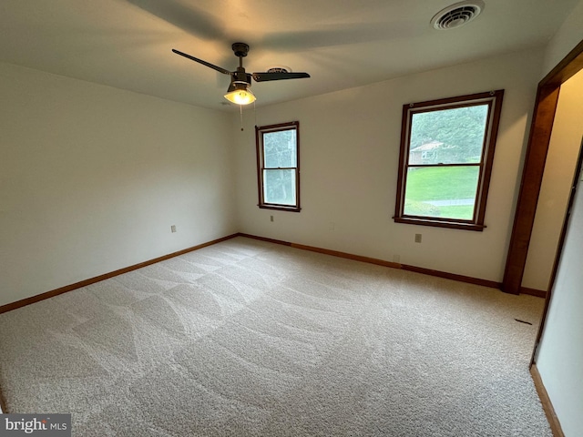400 27th St, Huntingdon, PA 16652 - unfurnished room with light carpet and ceiling fan