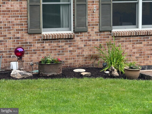 400 27th St, Huntingdon, PA 16652 - exterior view of brick siding