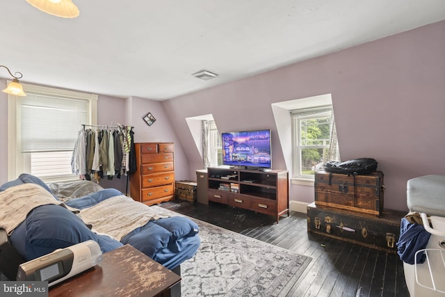 33 Waverly Rd, Wyncote, PA 19095 - living room featuring dark wood-type flooring and baseboards