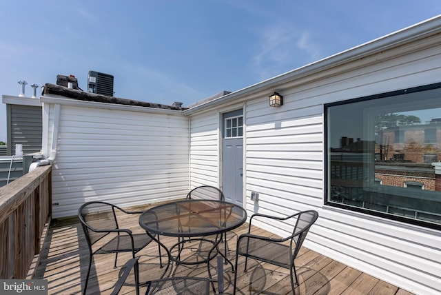 1001 S Carey St, Baltimore, MD 21223 - deck featuring outdoor dining area