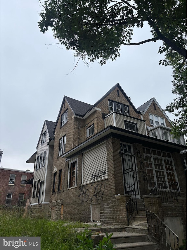 1325 W Roosevelt Blvd, Philadelphia, PA 19140 - view of front of house with brick siding