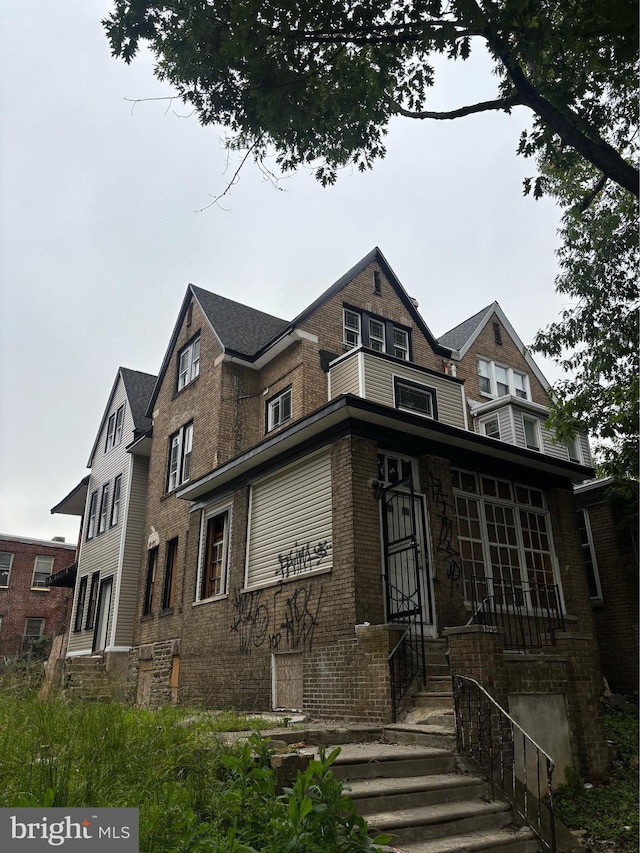 1325 W Roosevelt Blvd, Philadelphia, PA 19140 - view of front of property with brick siding