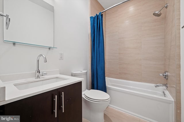 914 N Front St, Philadelphia, PA 19123 - full bath featuring shower / tub combo and vanity