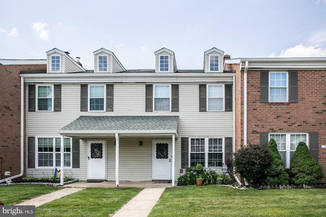 117 Clemens Ct, Lansdale, PA 19446 - view of property featuring a front yard and a porch