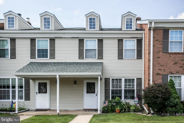 117 Clemens Ct, Lansdale, PA 19446 - multi unit property featuring a porch