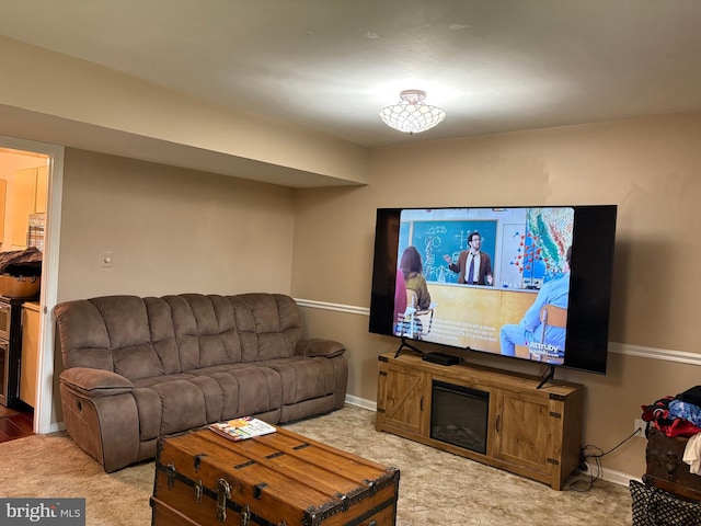 4105 Sunburst Ct, Alexandria, VA 22303 - living area featuring light carpet and baseboards