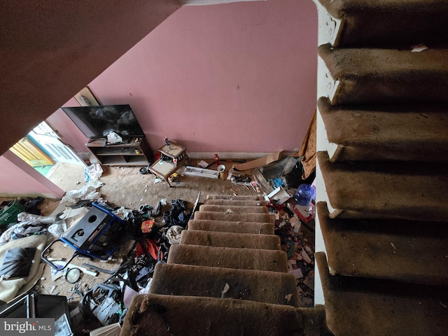 708 N Mount St, Baltimore, MD 21217 - view of staircase