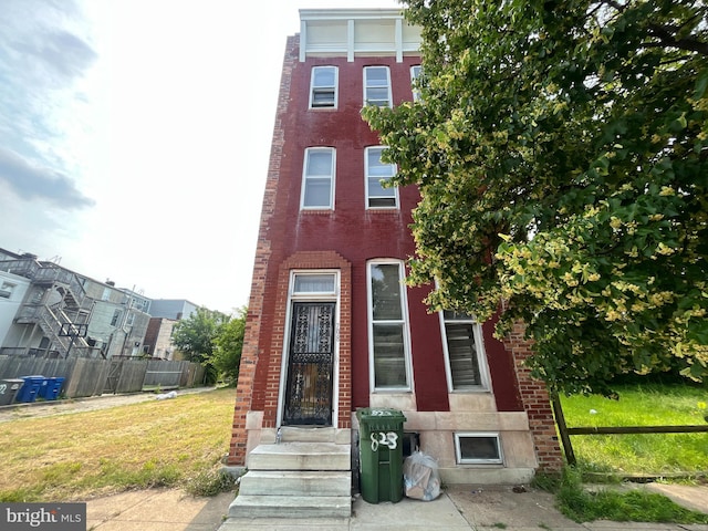 708 N Mount St, Baltimore, MD 21217 - multi unit property with brick siding