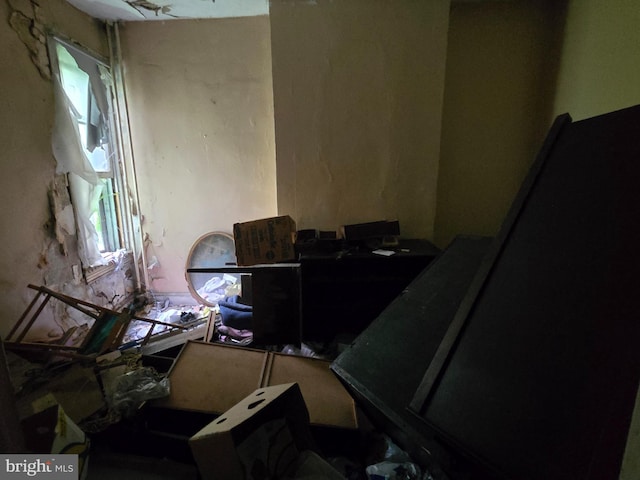 708 N Mount St, Baltimore, MD 21217 - view of office area