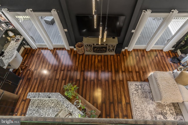 18424 Horseshoe Bend Rd, Sharpsburg, MD 21782 - living room featuring wood finished floors