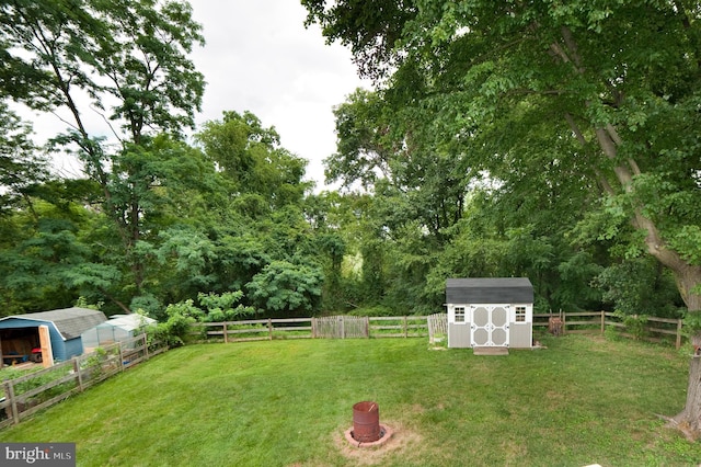 505 Northview Rd, Mount Airy, MD 21771 - fenced backyard featuring a storage unit