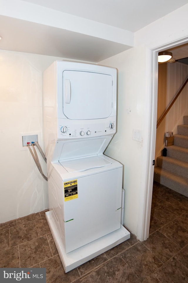 505 Northview Rd, Mount Airy, MD 21771 - laundry room featuring stacked washing machine and dryer