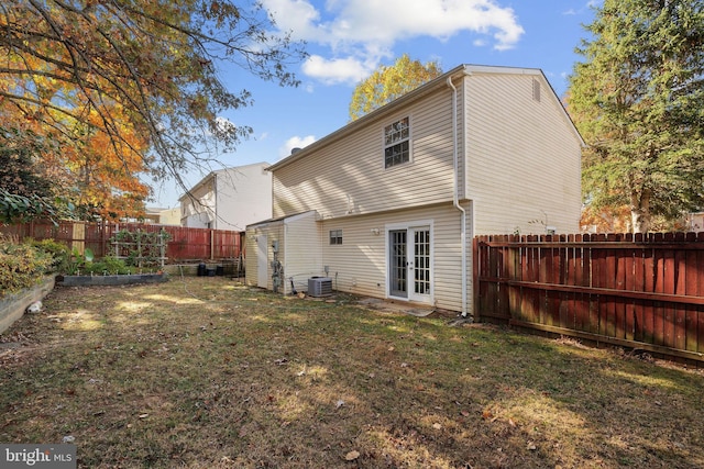 14361 Springbrook Ct, Woodbridge, VA 22193 - rear view of property featuring french doors and a fenced backyard