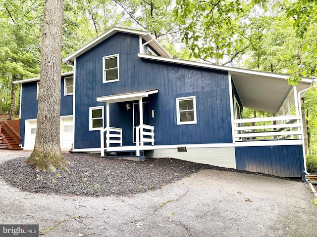 1078 Lakeview Dr, Cross Junction, VA 22625 - view of front of home featuring crawl space