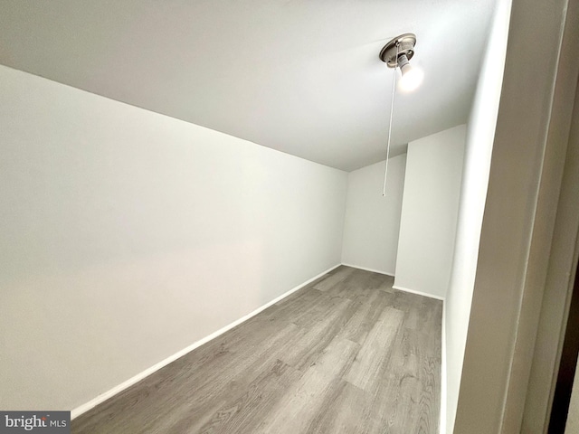 1078 Lakeview Dr, Cross Junction, VA 22625 - bonus room featuring vaulted ceiling and wood finished floors