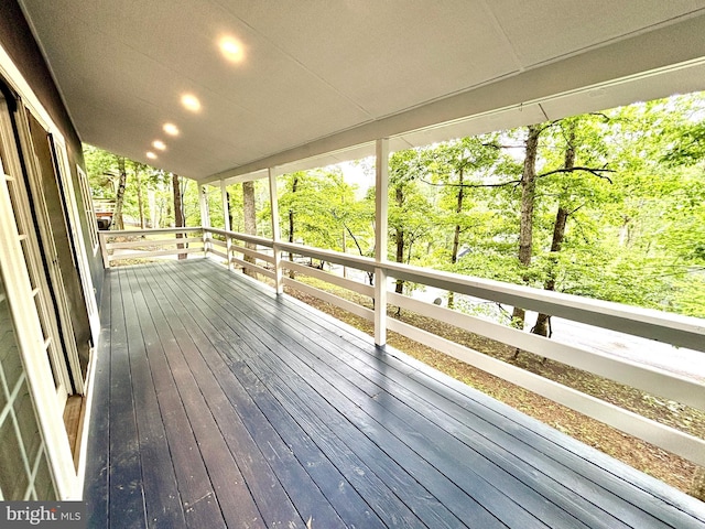 1078 Lakeview Dr, Cross Junction, VA 22625 - view of deck
