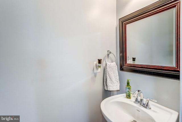 107 Pelican Cv, Stafford, VA 22554 - bathroom featuring a sink