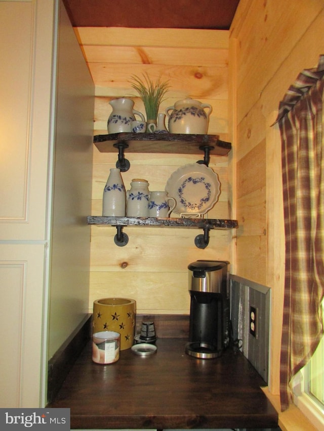293 Snow Shoe Mountain Forest Rd, Snow Shoe, PA 16874 - detailed view of wooden walls