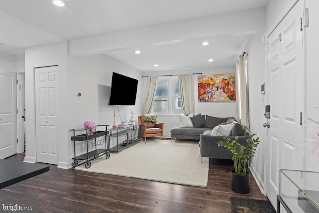 5117 Duel Pl, Capitol Heights, MD 20743 - living room featuring wood finished floors and recessed lighting