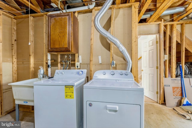 8 Tatler Pl, Owings Mills, MD 21117 - laundry area with washing machine and dryer and water heater