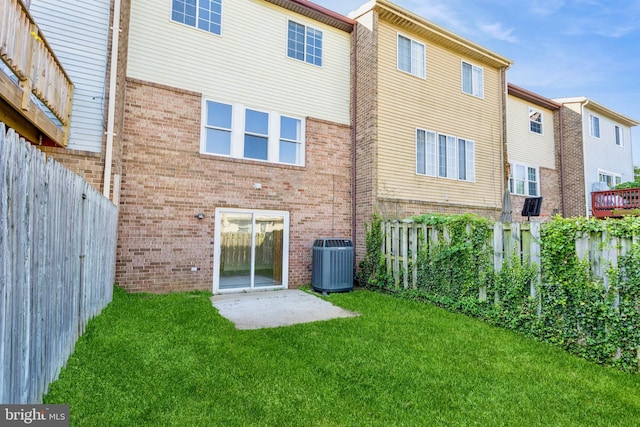 8 Tatler Pl, Owings Mills, MD 21117 - rear view of property featuring brick siding