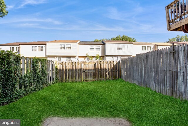 8 Tatler Pl, Owings Mills, MD 21117 - fenced backyard featuring a residential view