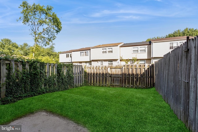 8 Tatler Pl, Owings Mills, MD 21117 - fenced backyard featuring a residential view