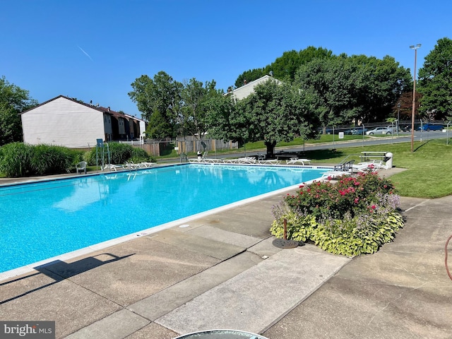 8 Tatler Pl, Owings Mills, MD 21117 - view of community pool
